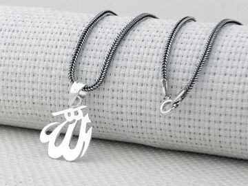 Allah Yazılı Küçük Boy Parlak 925 Ayar Gümüş Kolye