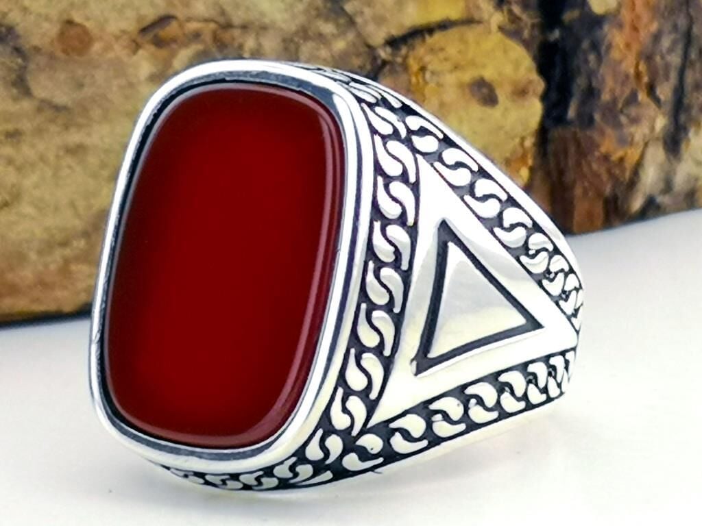 Kırmızı Akik Taşlı Oval Dikdörtgen Tasarımlı 925 Ayar Gümüş Yüzük