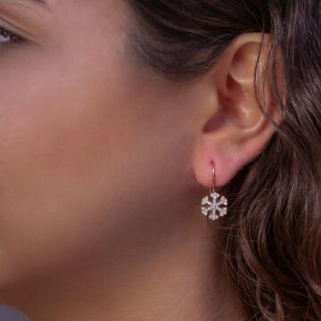 Kar Tanesi Tasarımlı Rose Çengelli 925 Ayar Gümüş Küpe