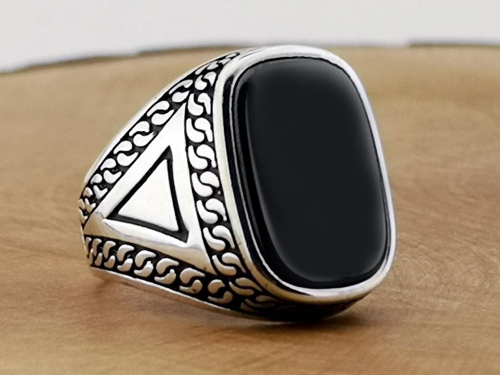 Siyah Oniks Taşlı Oval Dikdörtgen Tasarımlı 925 Ayar Gümüş Yüzük