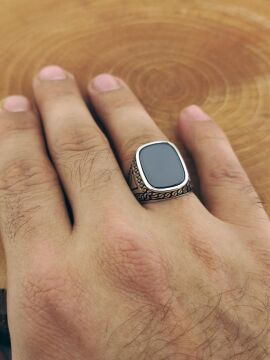 Siyah Oniks Taşlı Oval Dikdörtgen Tasarımlı 925 Ayar Gümüş Yüzük