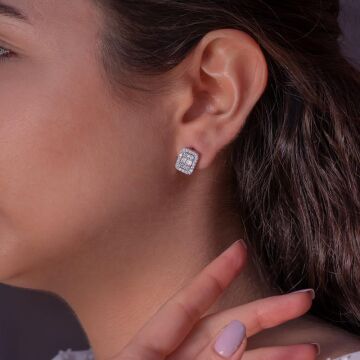 Baget Taşlı Rodyum Kaplamalı 925 Ayar Gümüş J Küpe