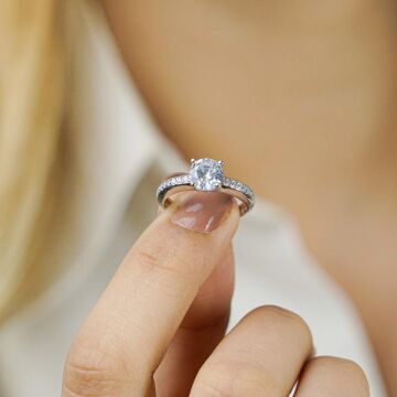 Tektaş Pırlanta Tasarımlı 925 Ayar Gümüş Yüzük