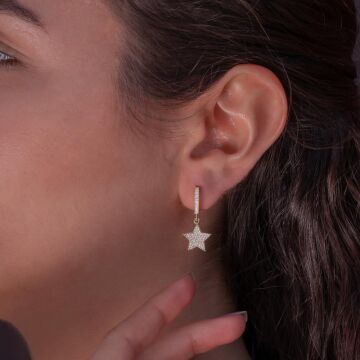 Yıldız Tasarımlı Altın Kaplama Sallantılı 925 Ayar Gümüş Küpe