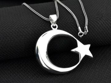 Büyük Boy Şanlı Ay Yıldızımız Tasarımlı 925 Ayar Gümüş Kolye