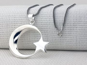 Büyük Boy Şanlı Ay Yıldızımız Tasarımlı 925 Ayar Gümüş Kolye