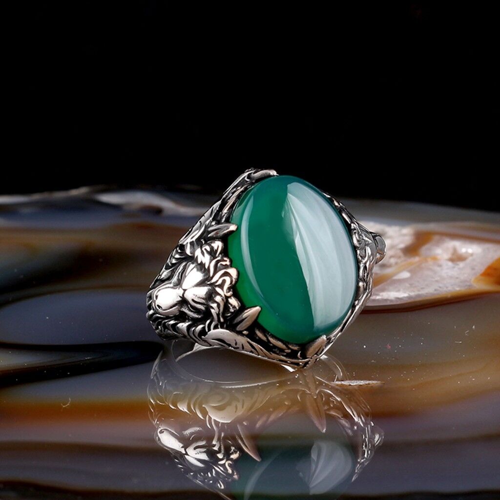 YEŞİL AKİK TAŞLI ASLAN MODEL 925 AYAR GÜMÜŞ ERKEK YÜZÜK