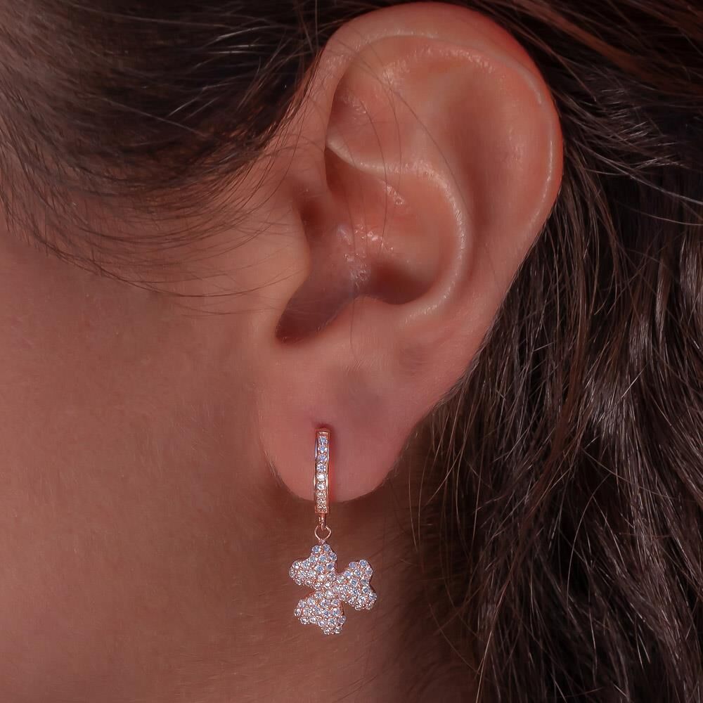 Üçlü Kalp Tasarımlı Sallantılı 925 Ayar Gümüş Küpe