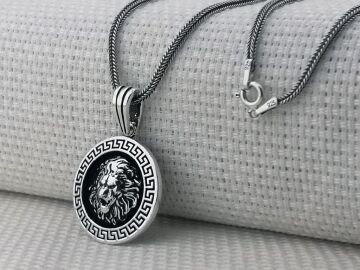 Aslan Figürlü Yuvarlak 925 Ayar Gümüş Kolye