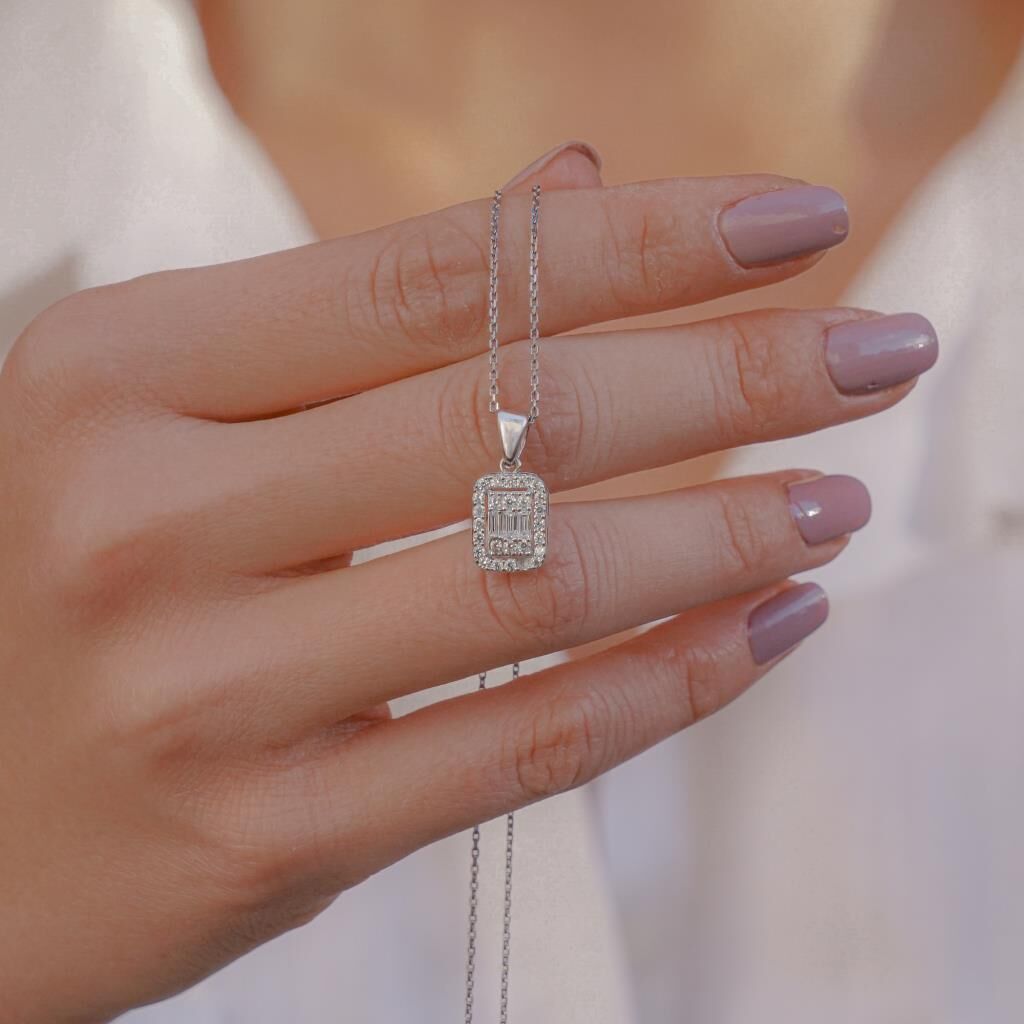 Baget Taşlı 925 Ayar Gümüş Kadın Kolye