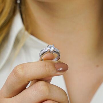 Tektaş Yarım Tur İki Sıralı 925 Ayar Gümüş Yüzük