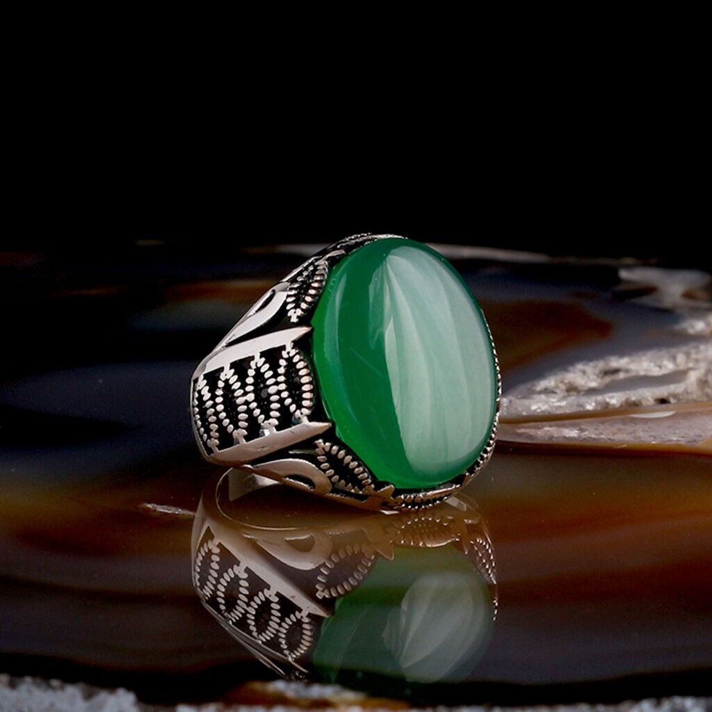 YEŞİL AKİK TAŞLI OVAL MODEL 925 AYAR GÜMÜŞ ERKEK YÜZÜK