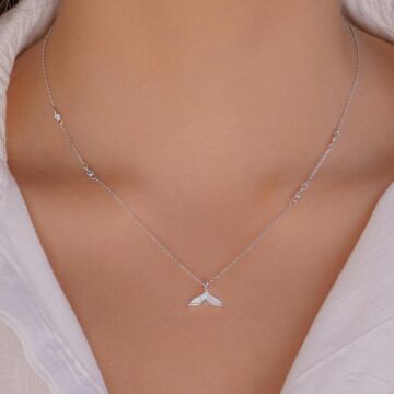 Balina Kuyruğu Tasarımlı Sedef Taşlı 925 Ayar Gümüş Kadın Kolye