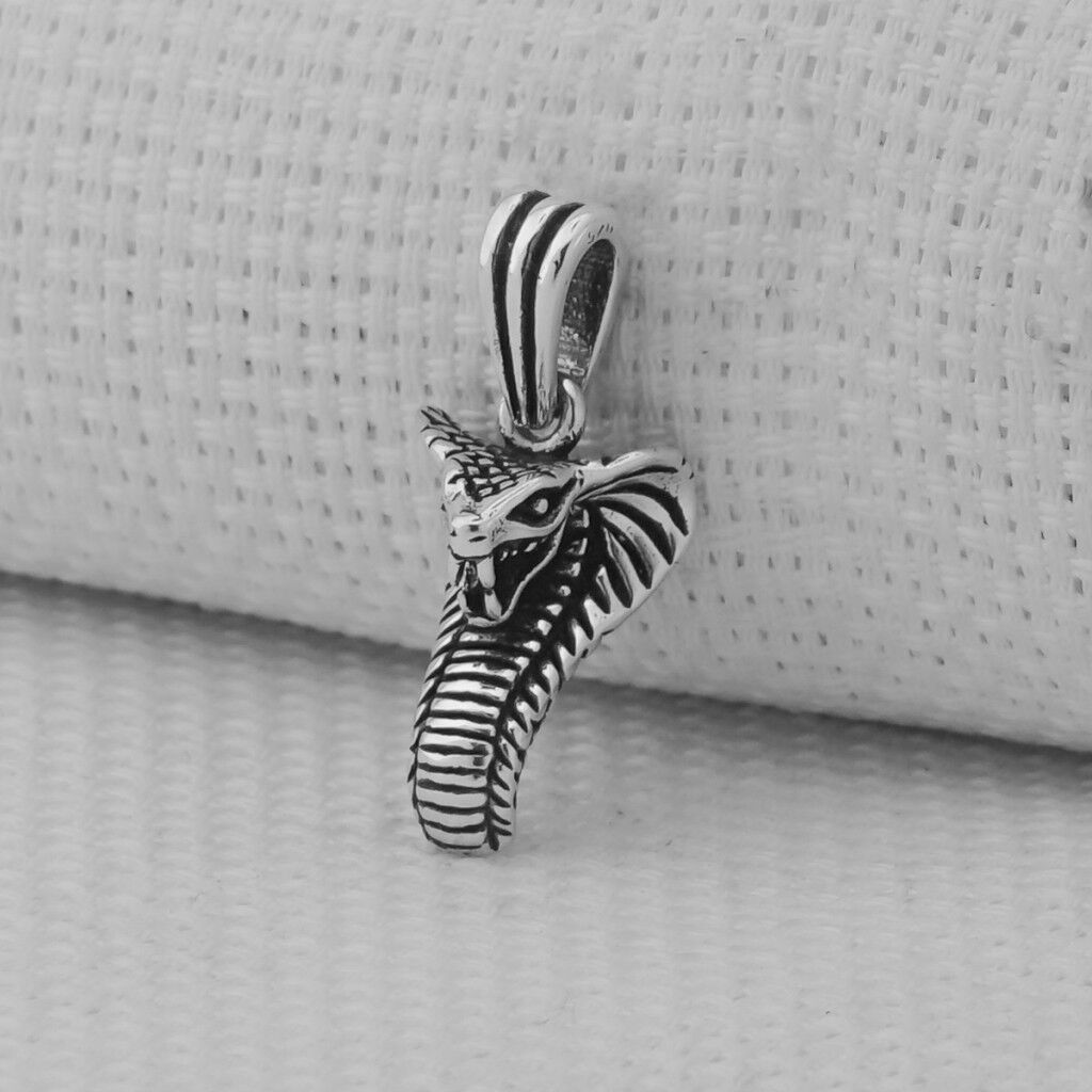 Kobra Tasarımlı 925 Ayar Gümüş Kolye Ucu