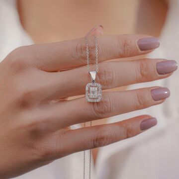 Pırlanta Tasarımlı Baget Taşlı 925 Ayar Gümüş Kadın Kolye