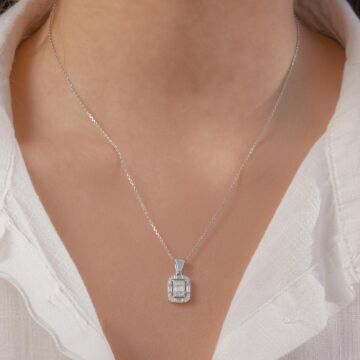 Pırlanta Tasarımlı Baget Taşlı 925 Ayar Gümüş Kadın Kolye