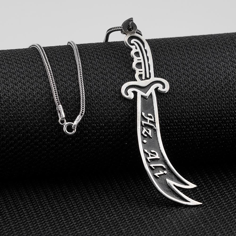 Hz Ali Yazılı Büyük Boy Zülfikar Kılıç Gümüş Kolye