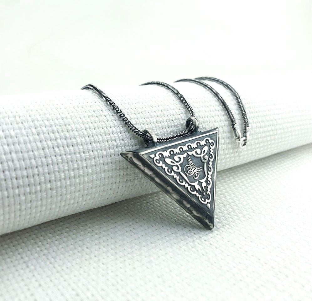 925 Ayar Gümüş Osmanlı Tuğralı Üçgen Muska Kabı Kolye