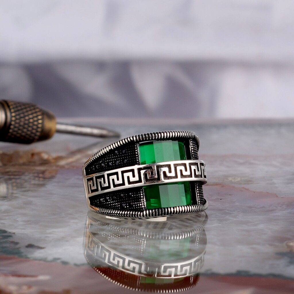 YEŞİL ZİRKON TAŞLI MODEL 925 AYAR GÜMÜŞ ERKEK YÜZÜK