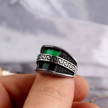 YEŞİL ZİRKON TAŞLI MODEL 925 AYAR GÜMÜŞ ERKEK YÜZÜK