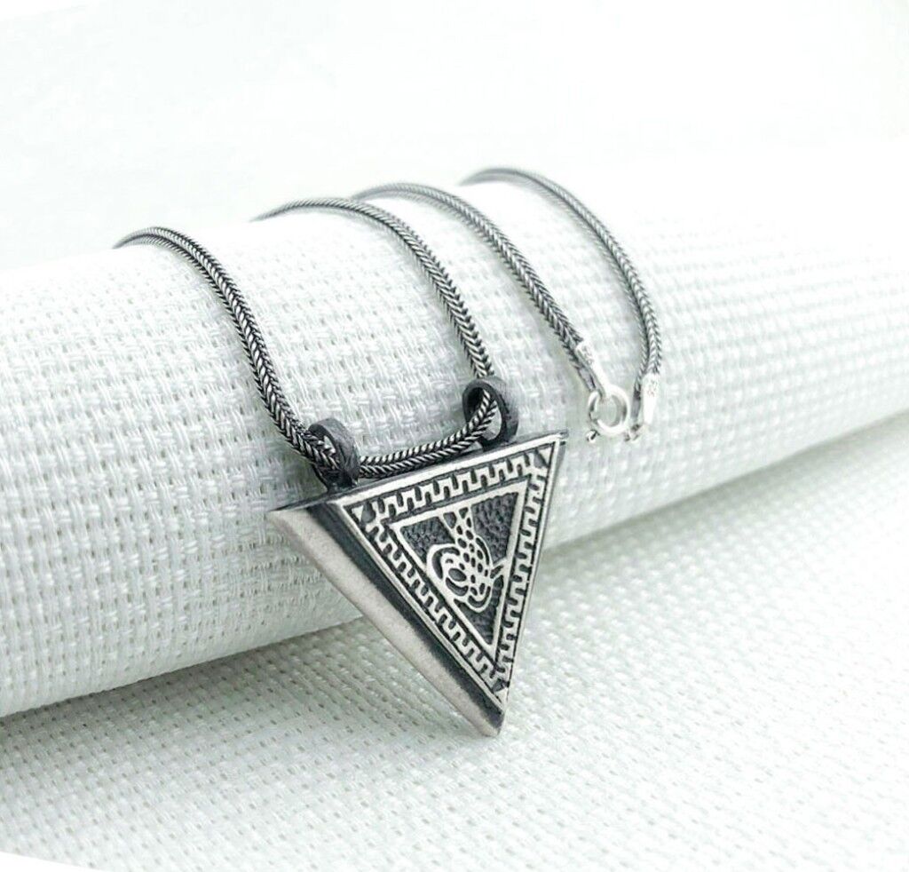 Osmanlı Tuğralı Üçgen Muska Kabı 925 Ayar Gümüş Kolye