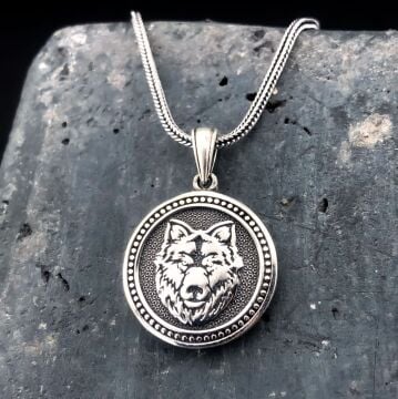 925 Ayar Kurt Motifli Gümüş Kolye