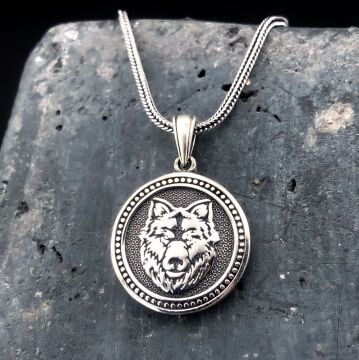 925 Ayar Kurt Motifli Gümüş Kolye