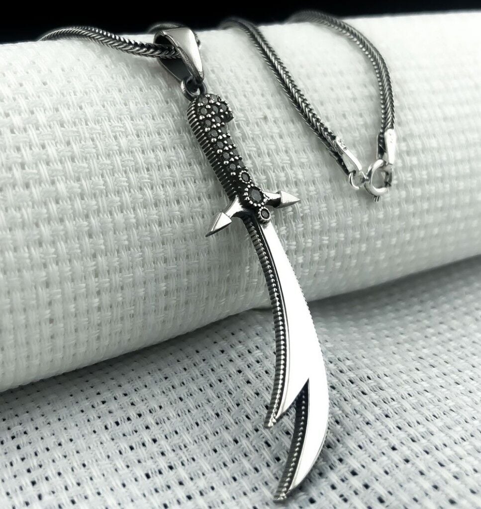 925 Ayar Zülfikar Kılıç Tasarımlı Gümüş Kolye