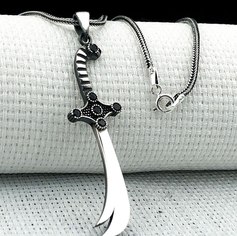 925 Ayar Siyah Taşlı Zülfikar Gümüş Kolye