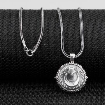 Çift Taraflı Ay Yıldız Tasarımlı Açılabilir 925 Ayar Gümüş Cevşen Kolye