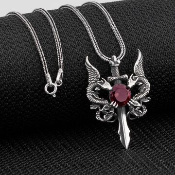 Çift Ejderha Tasarımlı Hançer Detaylı Kırmızı Zirkon Taşlı 925 Ayar Gümüş Kolye
