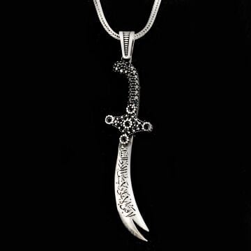 925 Ayar Gümüş La Feta İlla Ali La Seyfe İlla Yazılı Zülfikar Kolye