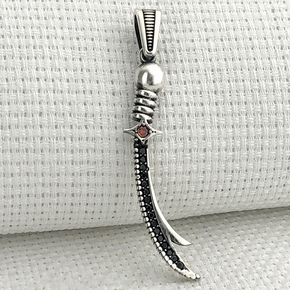 925 Ayar Gümüş Kırmızı Taşlı Zülfikar Kolye Ucu