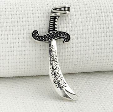 925 Ayar Gümüş La Feta İlla Ali La Seyfe İlla Yazılı Zülfikar Kolye Ucu