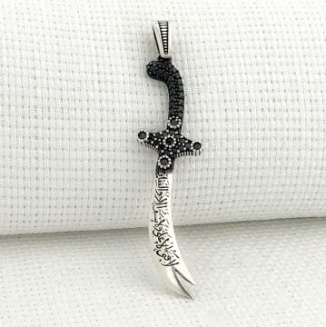 925 Ayar Gümüş La Feta İlla Ali La Seyfe İlla Yazılı Zülfikar Kolye Ucu