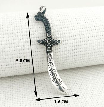 925 Ayar Gümüş La Feta İlla Ali La Seyfe İlla Yazılı Zülfikar Kolye Ucu