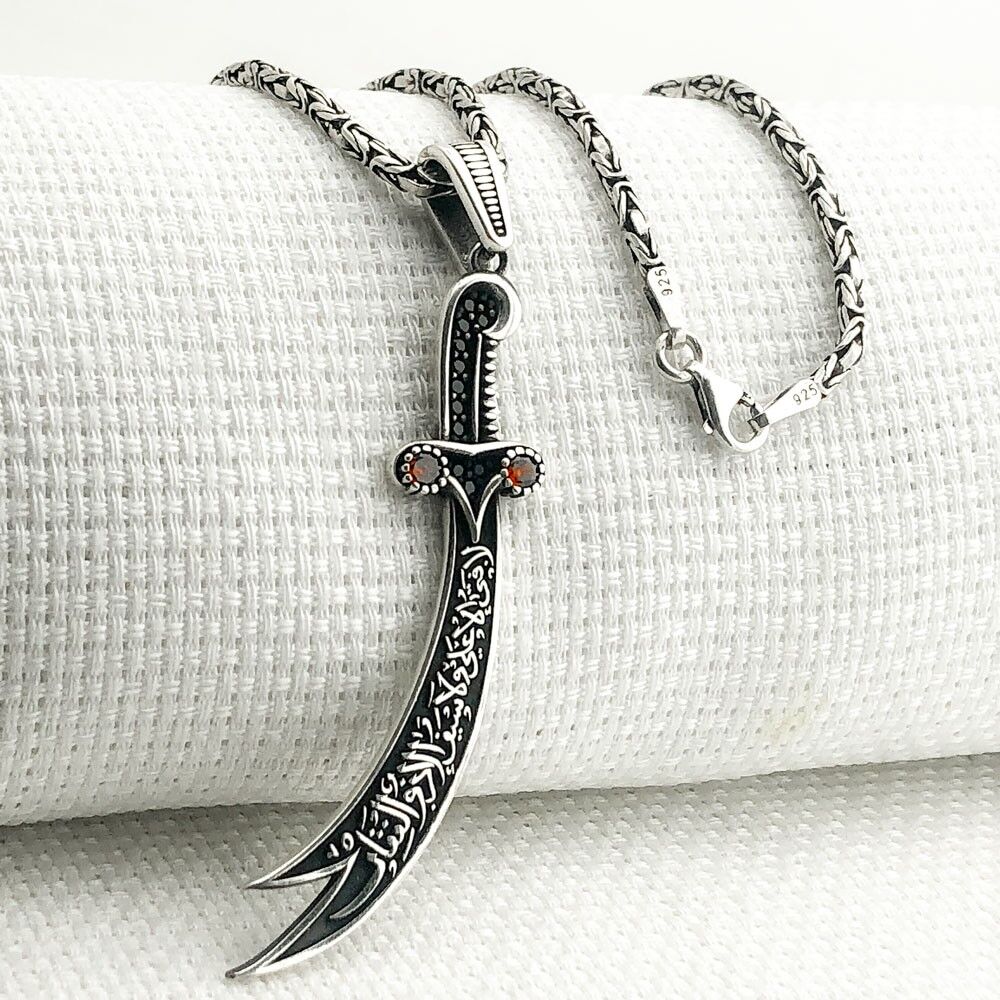 925 Ayar Gümüş Kırmızı Taşlı La Feta İlla Ali La Seyfe İlla Zülfikar Kral Zincir Kolye