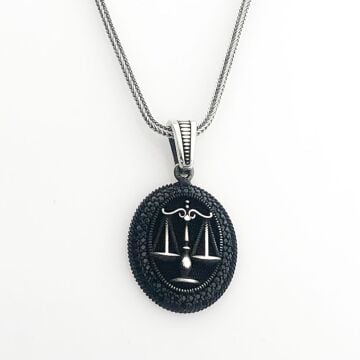 925 Ayar Gümüş Siyah Taşlı Adalet Terazisi Kolye