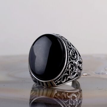 925 Ayar Gümüş Onix Taşlı Desenli Oval Model Erkek Yüzük