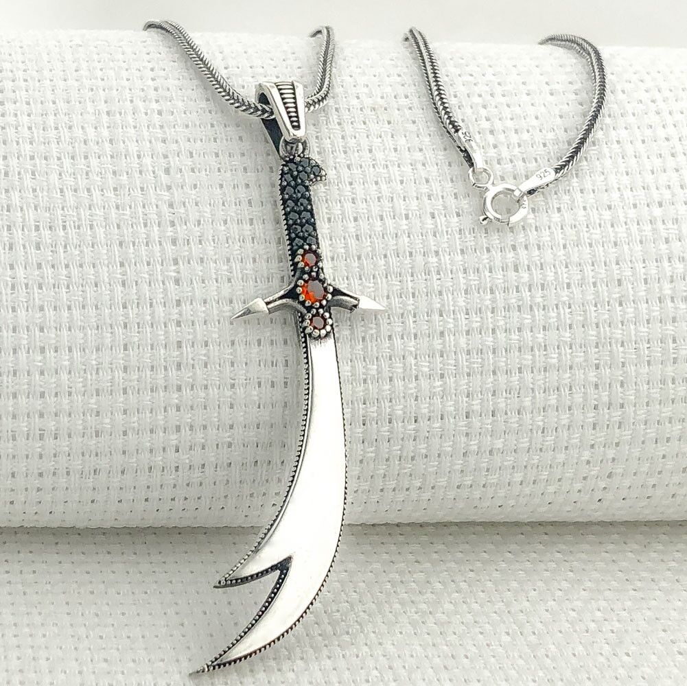 925 Ayar Gümüş Kırmızı Taşlı Zülfikar Kolye