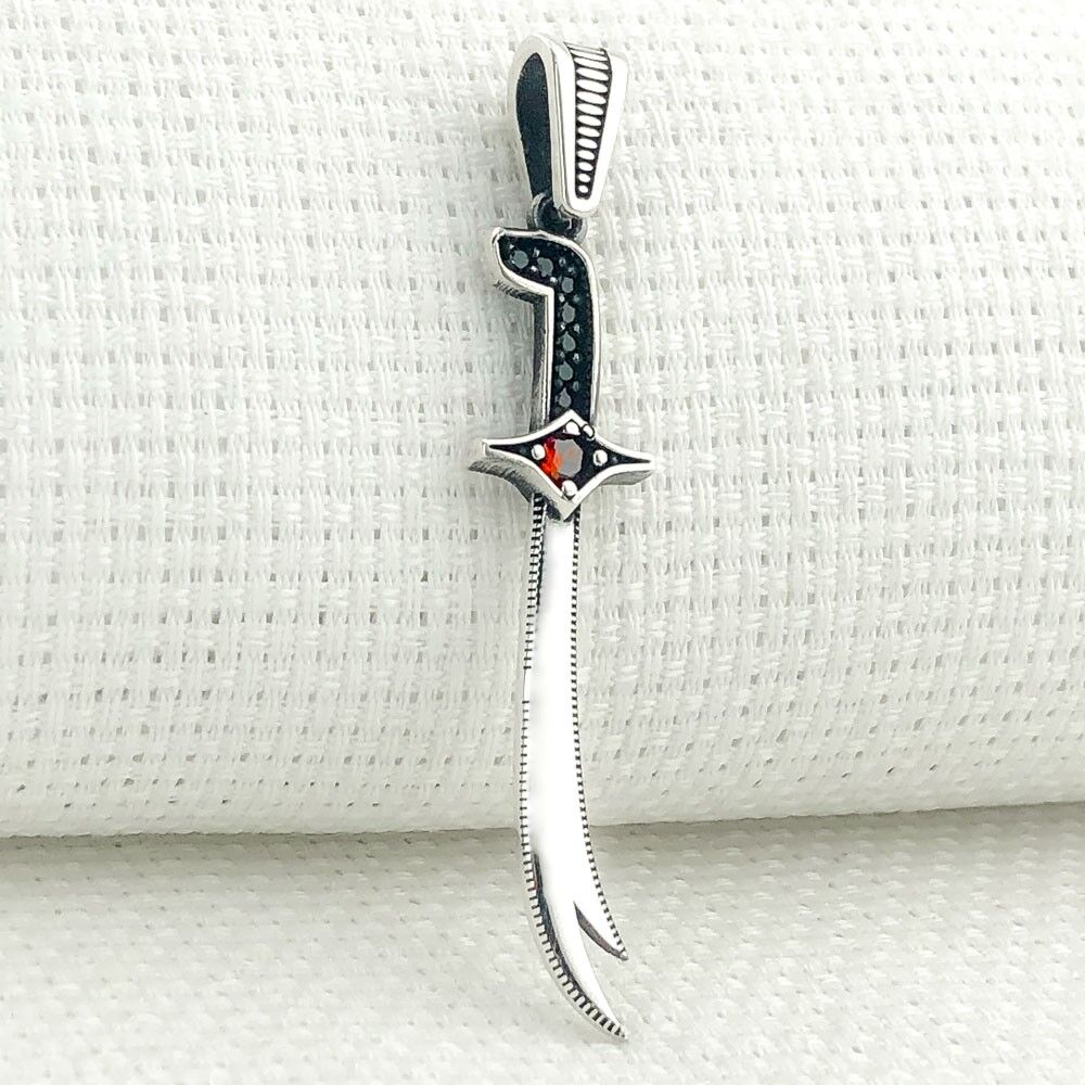 925 Ayar Kırmızı Taşlı Zülfikar Gümüş Kolye Ucu