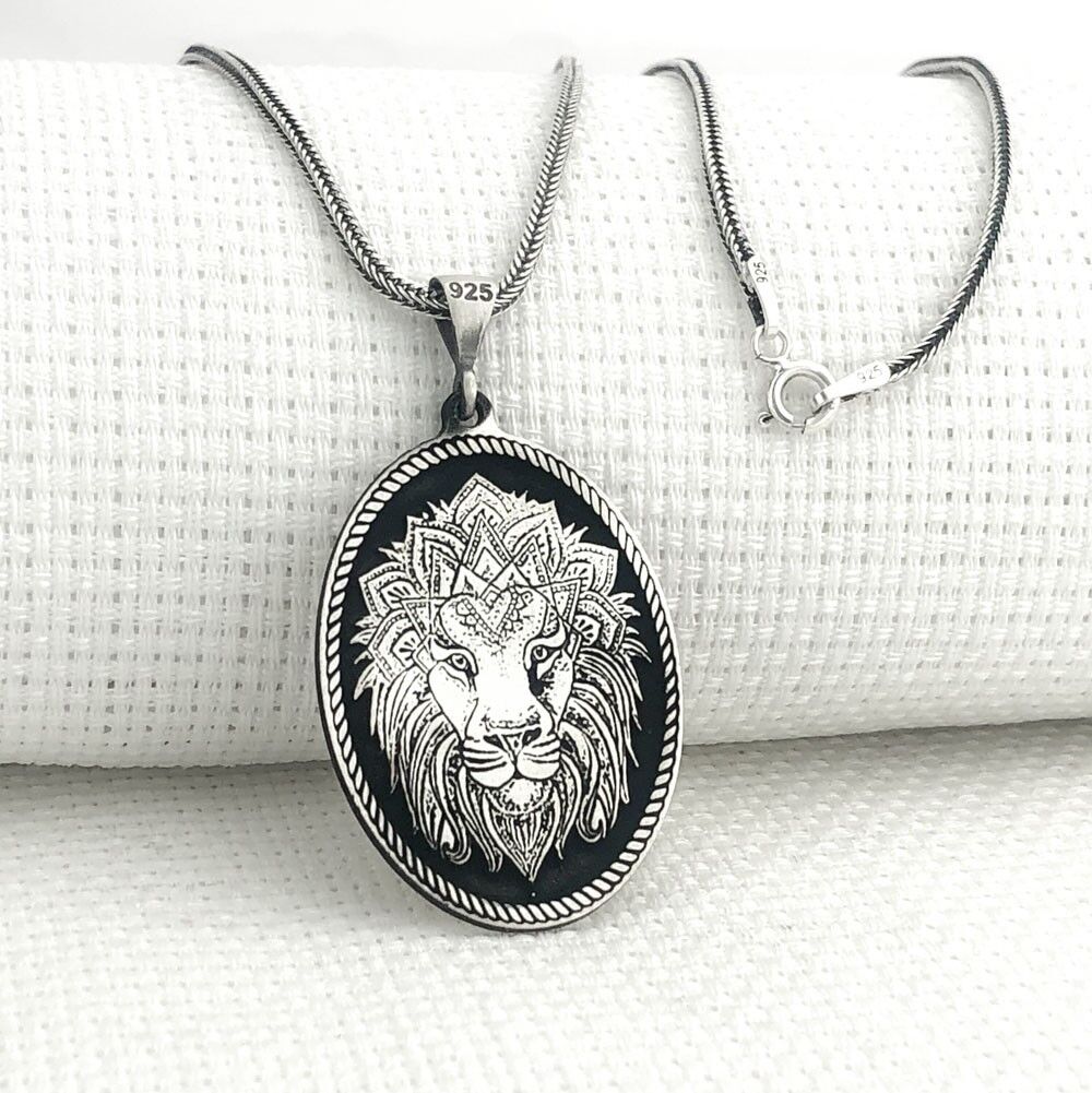 925 Ayar Gümüş Aslan Figürlü Kolye