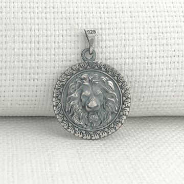 925 Ayar Gümüş Aslan Kabartmalı Kolye Ucu