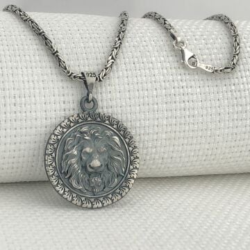 925 Ayar Gümüş Aslan Kabartmalı Kral Zincir Kolye