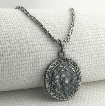 925 Ayar Gümüş Aslan Kabartmalı Kral Zincir Kolye