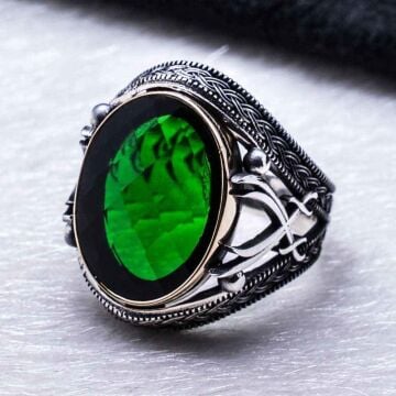 925 Ayar Gümüş Yeşil Zirkon Taşlı Kılıç Detaylı  Yüzük