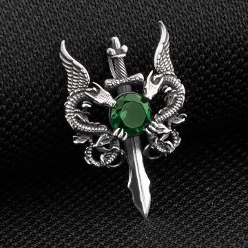 Çift Ejderha Tasarımlı Hançer Detaylı Yeşil Zirkon Taşlı 925 Ayar Gümüş Deri İpli Kolye