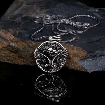 925 Ayar Gümüş Kartal Motifli Madalyon Kolye