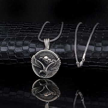 925 Ayar Gümüş Kartal Motifli Madalyon Kolye