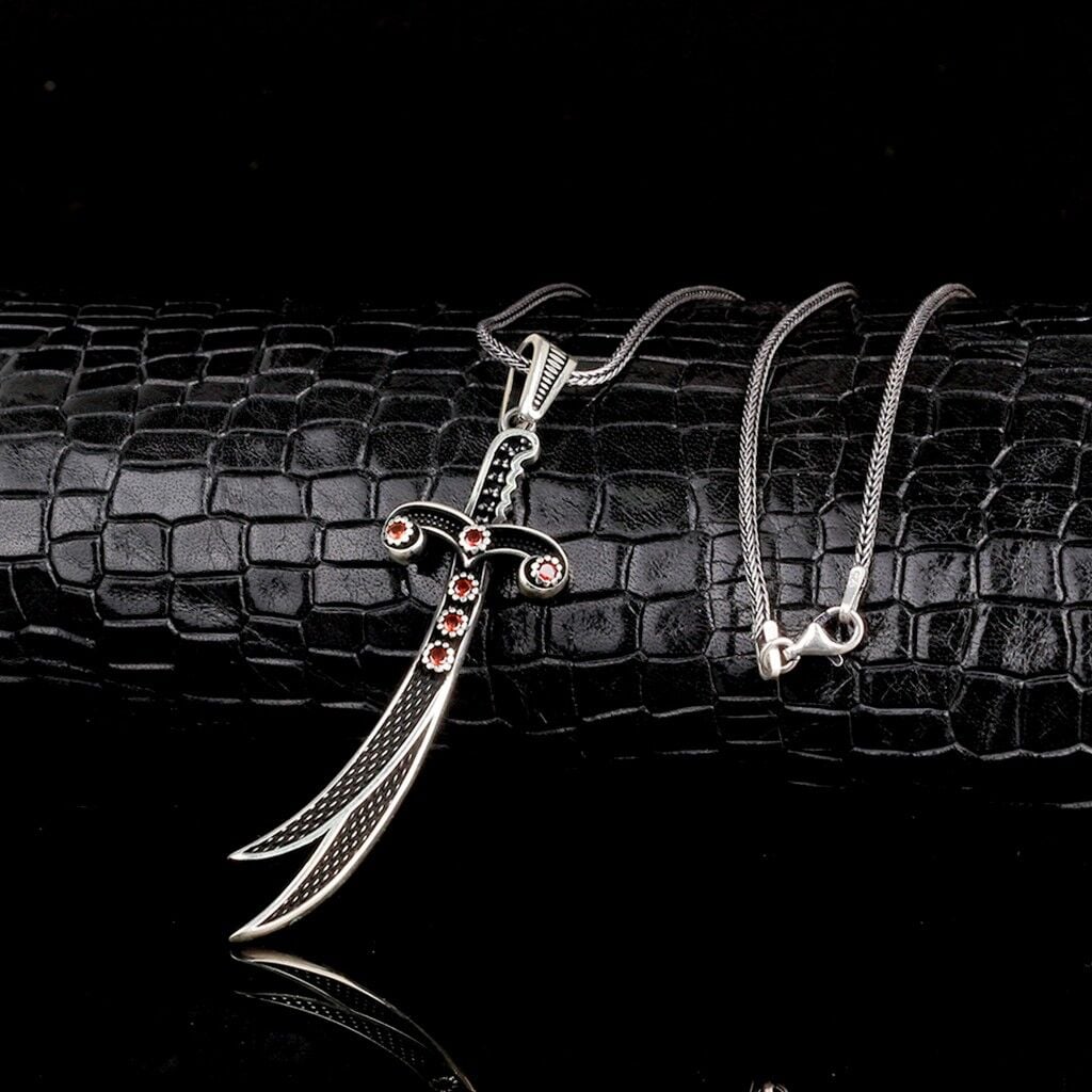 925 Ayar Gümüş Zirkon Taşlı Hz Ali Kılıcı Kolye